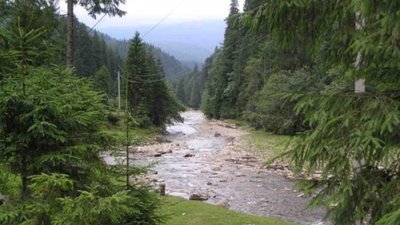 Підйом води на річках України триває