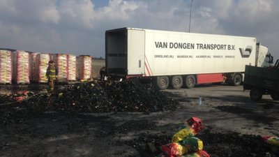 На кордоні з Польщею загорівся автомобіль, завантажений вугіллям (ФОТО)