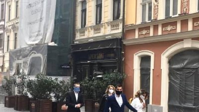 У Львові весілля в масках (ФОТО)