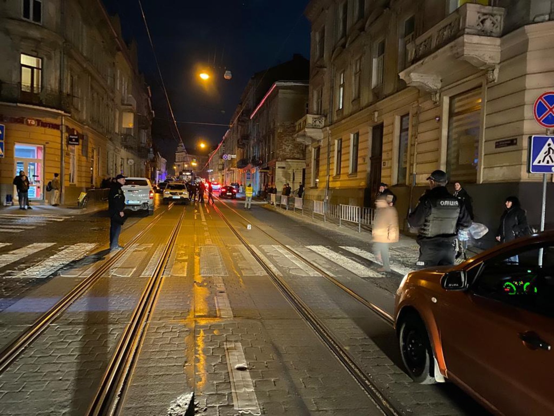 У Львові внаслідок наїзду автомобіля загинув пішохід