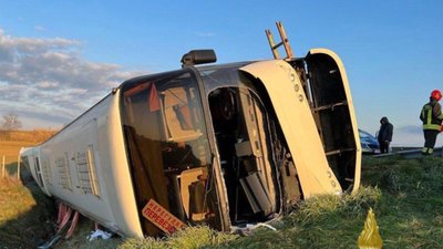 В Італії перекинувся автобус з українцями (ВІДЕО)