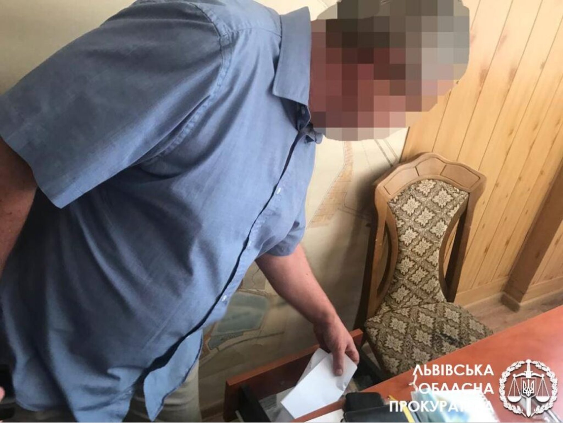 На Львівщині директора державного підприємства викрили на хабарі