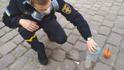 У Львові поблизу смітників знайшли кілограм ртуті