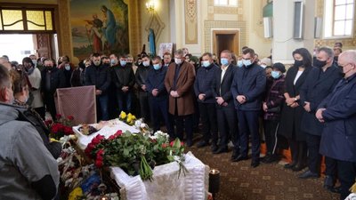 Львівщина провела в останню путь голову Золочівської районної ради Ігоря Криськіва (ФОТО, ВІДЕО)