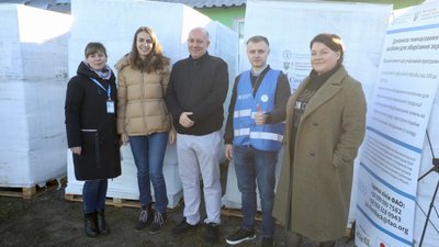 47 фермерських господарств Львівщини отримали рукави для тимчасового зберігання зерна