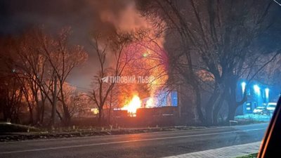 У Басівці горить СТО (ВІДЕО)