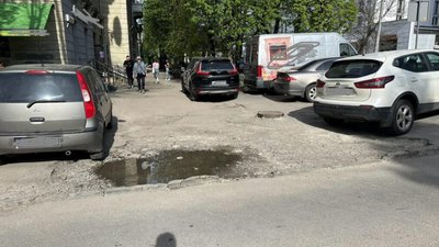 У Львові хочуть знищити ще одну парковку