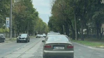 Живе якийсь крутелик: як урбаністи Садового заблокували рух на популярній вулиці