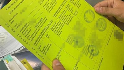 СБУ викрила підпільну типографію, на якій штампували тисячі фейкових COVID-сертифікатів (ФОТО, ВІДЕО)