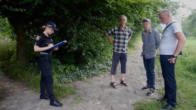 У Новому Роздолі пограбували місцеву жительку