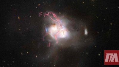 NASA показало унікальні фото злиття двох галактик