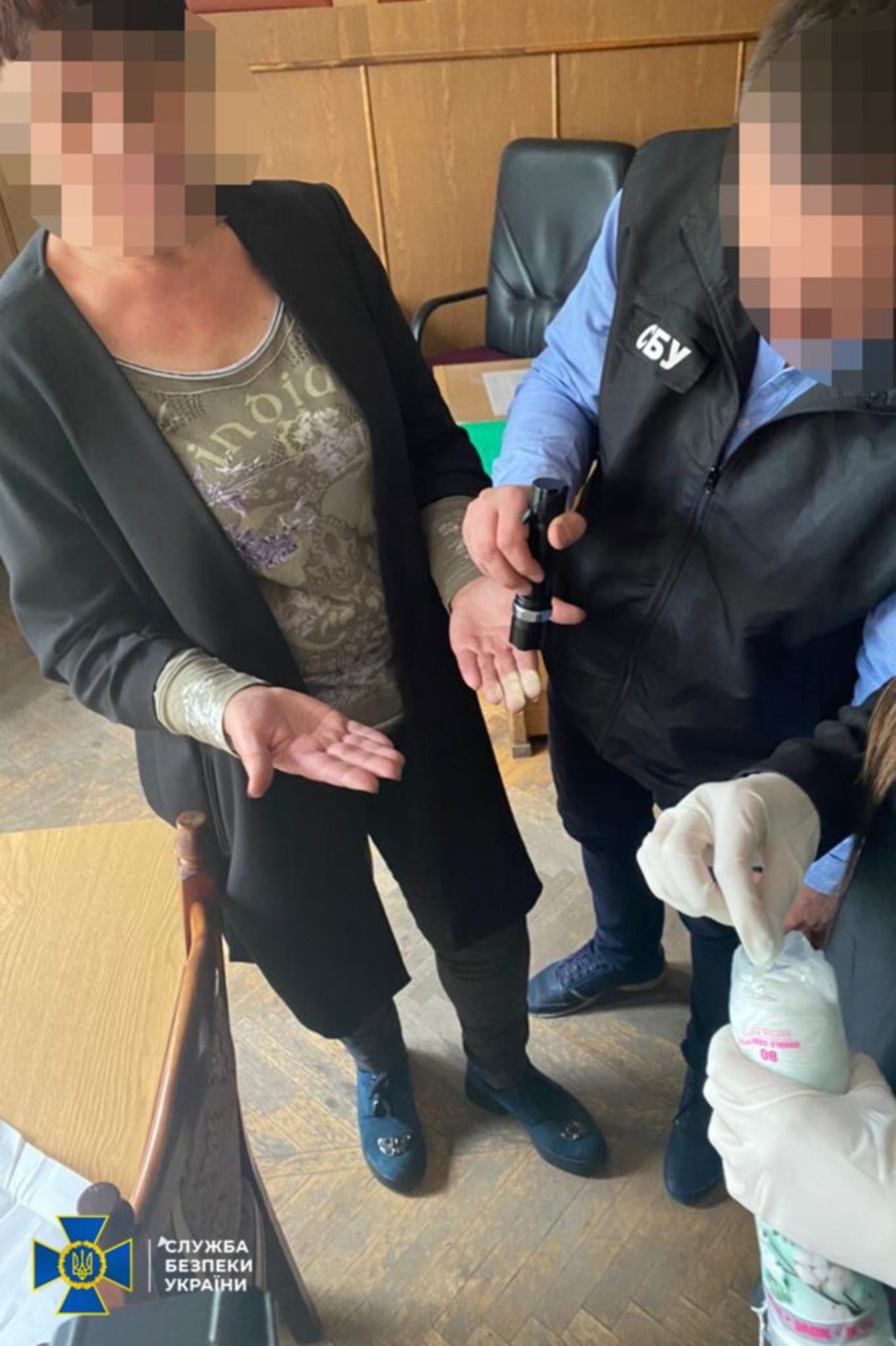 СБУ викрила на хабарі у Львові керівництво одного зі стратегічних підприємств Міноборони
