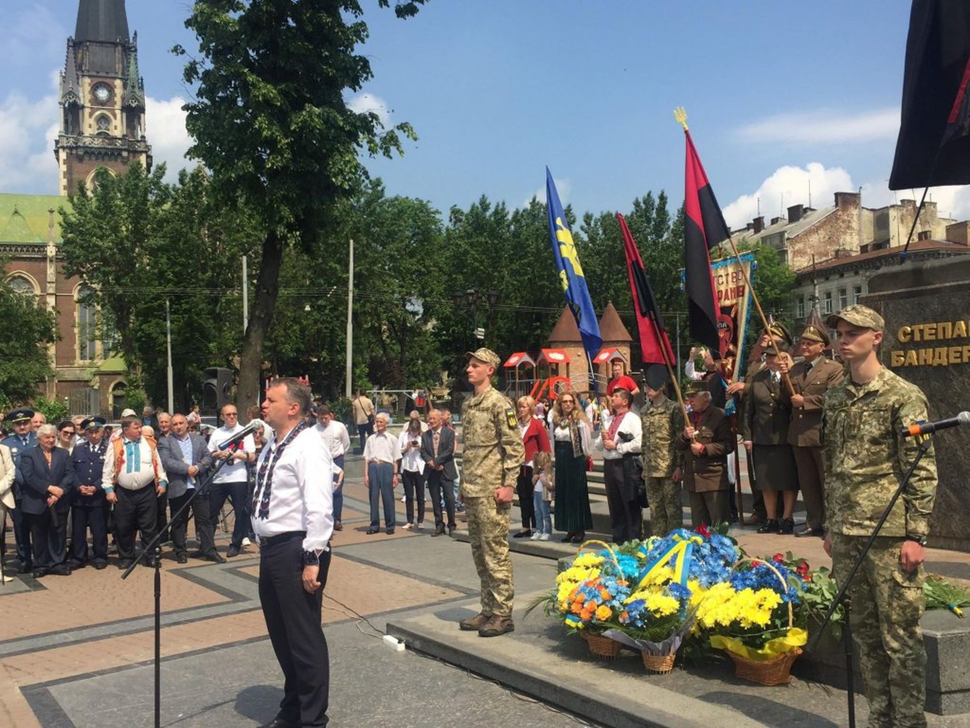 На Львівщині відзначили Свято Героїв. Фото: 4studio.