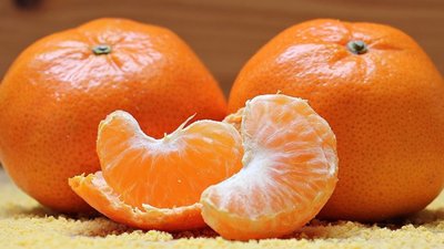 У Львові збирають мандарини для діток у лікарнях