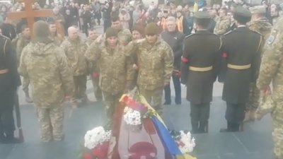 У центрі Львова прощаються з 19-річним військовослужбовцем 80-ї десантно-штурмової бригади