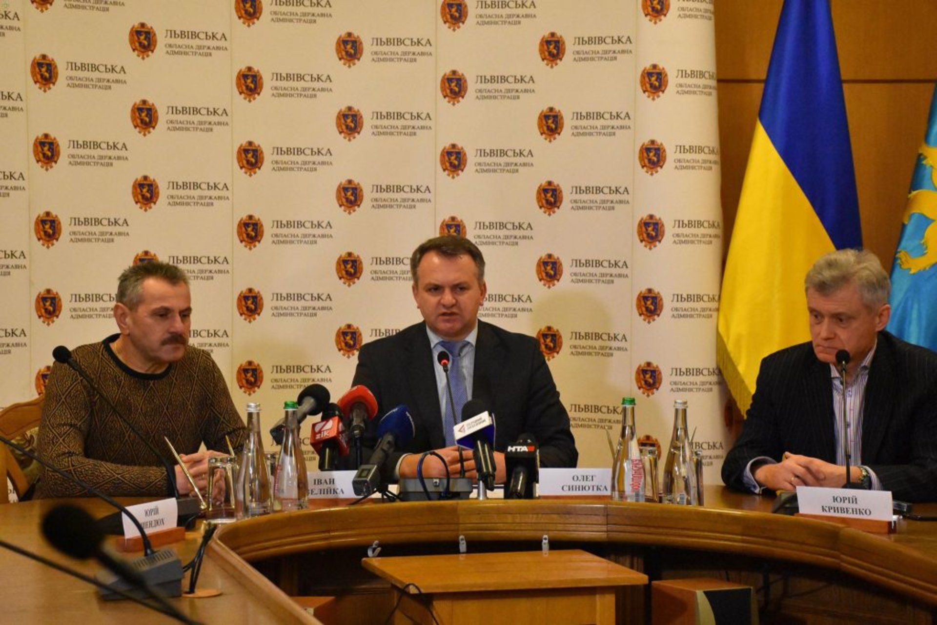 Учасники АТО та ще 4 пільгові категорії їздитимуть безкоштовно у всіх маршрутках Львівщини. Фото: прес-служба ЛОДА.