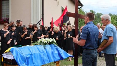 На Львівщині зустріли тіло захисника