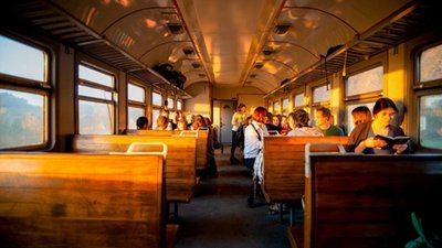 Світлину електрички Мукачево-Львів надрукують у серпневому номері National Geographic (ФОТО)