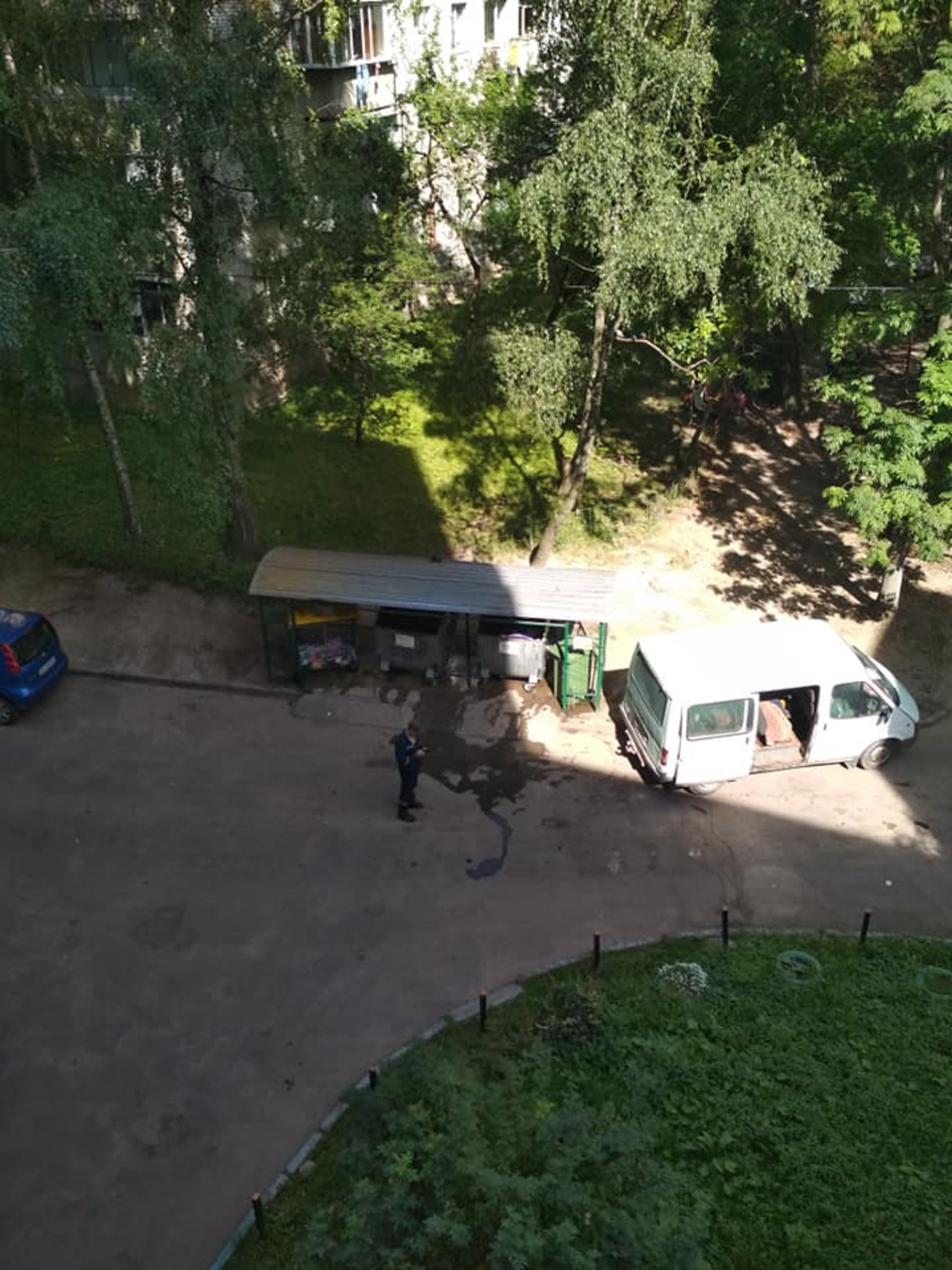 У Львові контейнери для сміття миють лише ззовні, фото ГЛМЛ