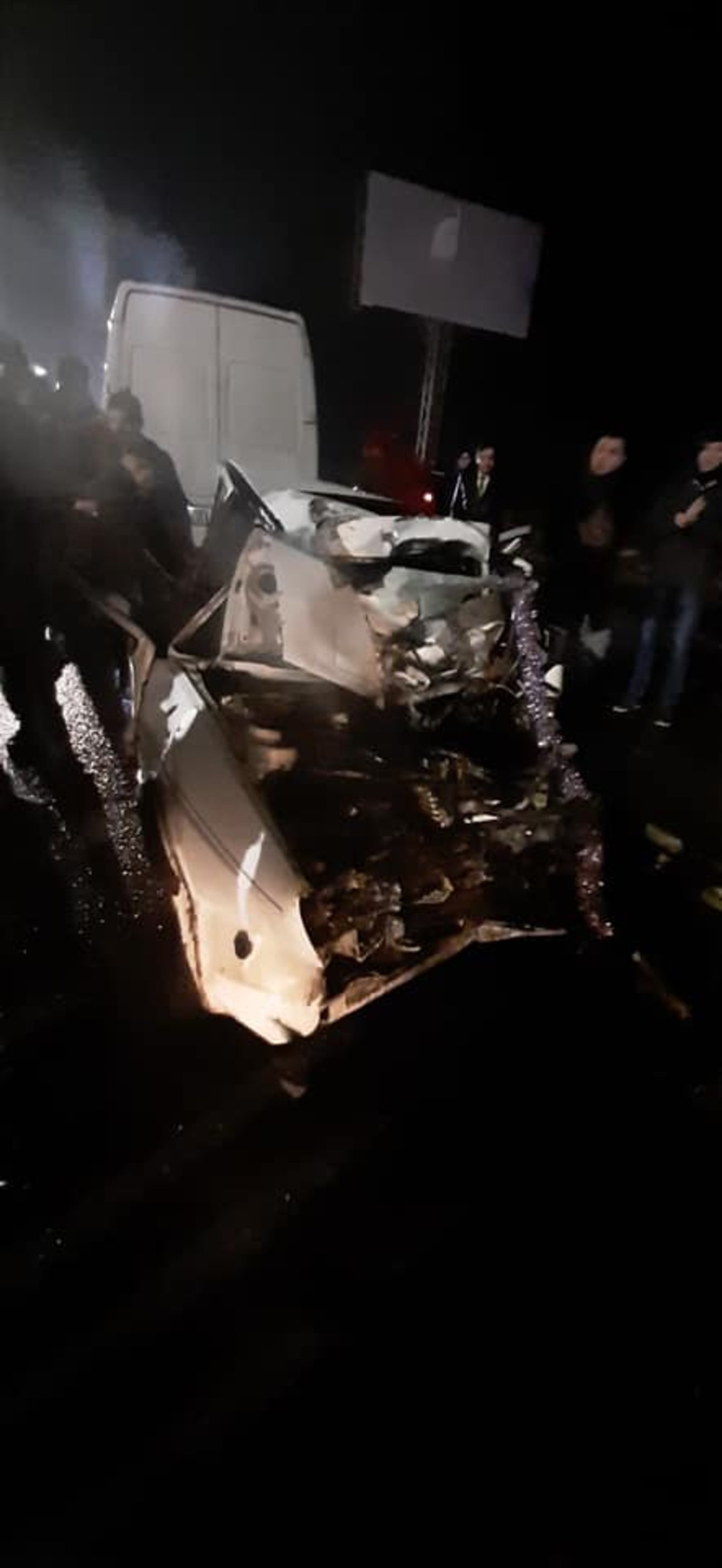 Біля Львова сталась жахлива аварія за участі маршрутки, водій легковика загинув, фото Варта-1