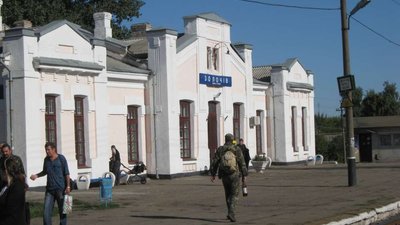 На залізничній станції у Золочеві чоловік потрапив під поїзд