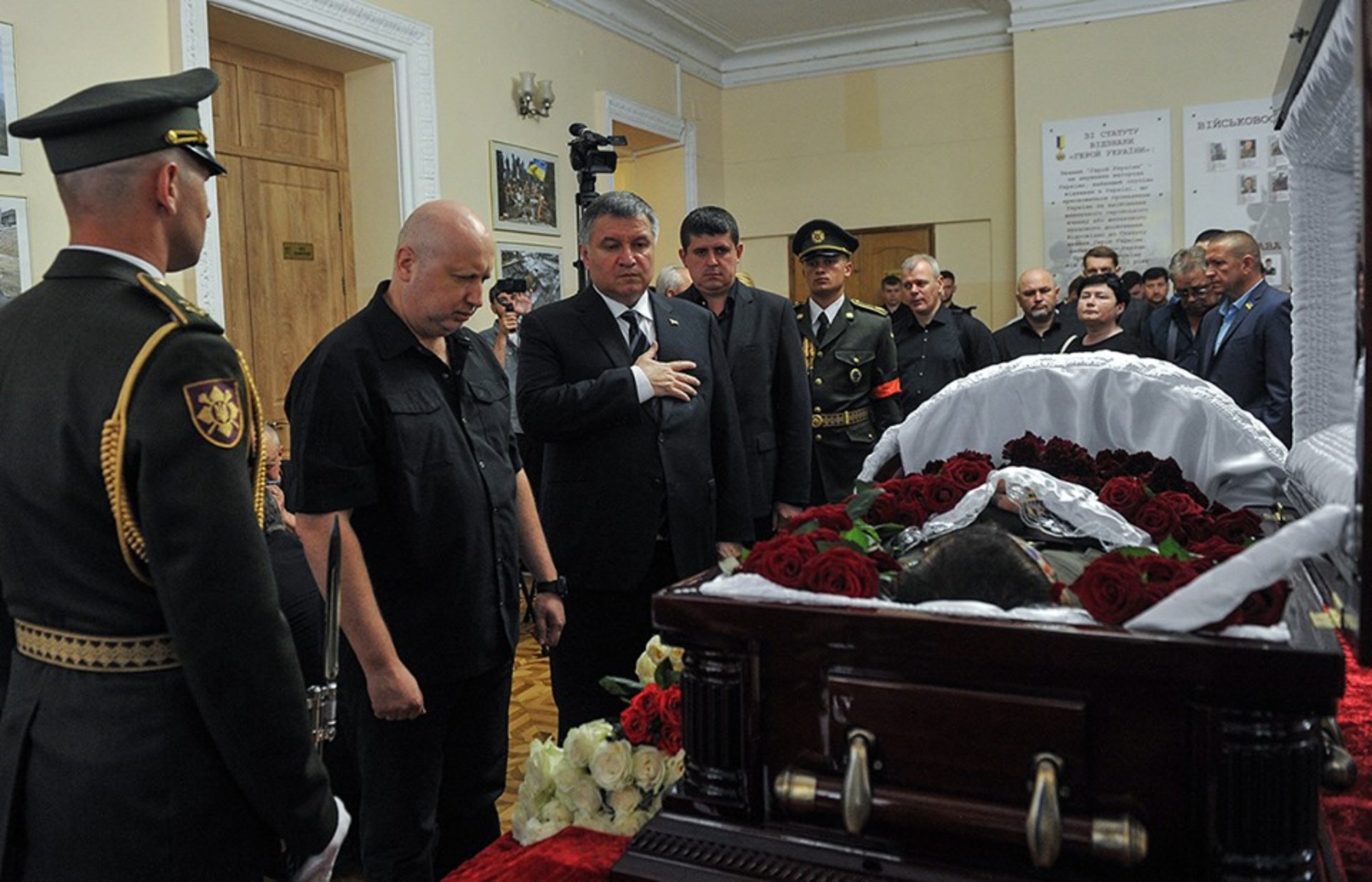 У Києві прощаються з депутатом Тимчуком. Фото: Народний фронт.