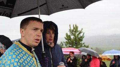 Священик подякував поліції Львівщини за фаховість під час акції протесту (ВІДЕО)