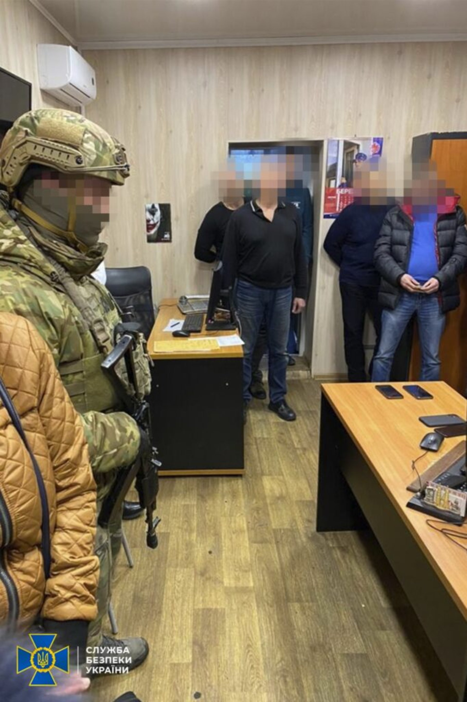 СБУ викрила масштабну корупційну схему під час розмитнення авто