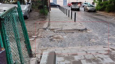У Львові забули відремонтувати в’їзд у подвір’я (ФОТО)