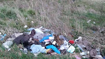 У Львові виявили стихійне сміттєзвалище (ФОТО)