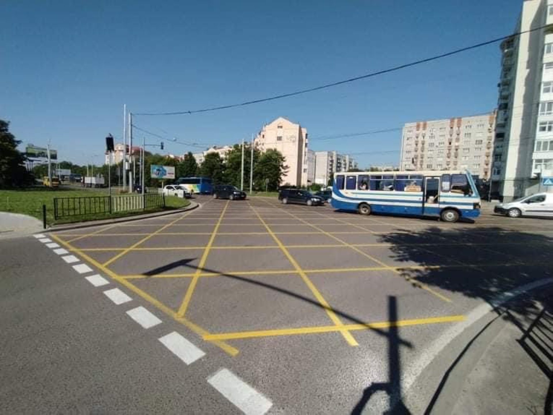 У Львові на Кульпарківській нанесли нову розмітку, фото Зручне місто