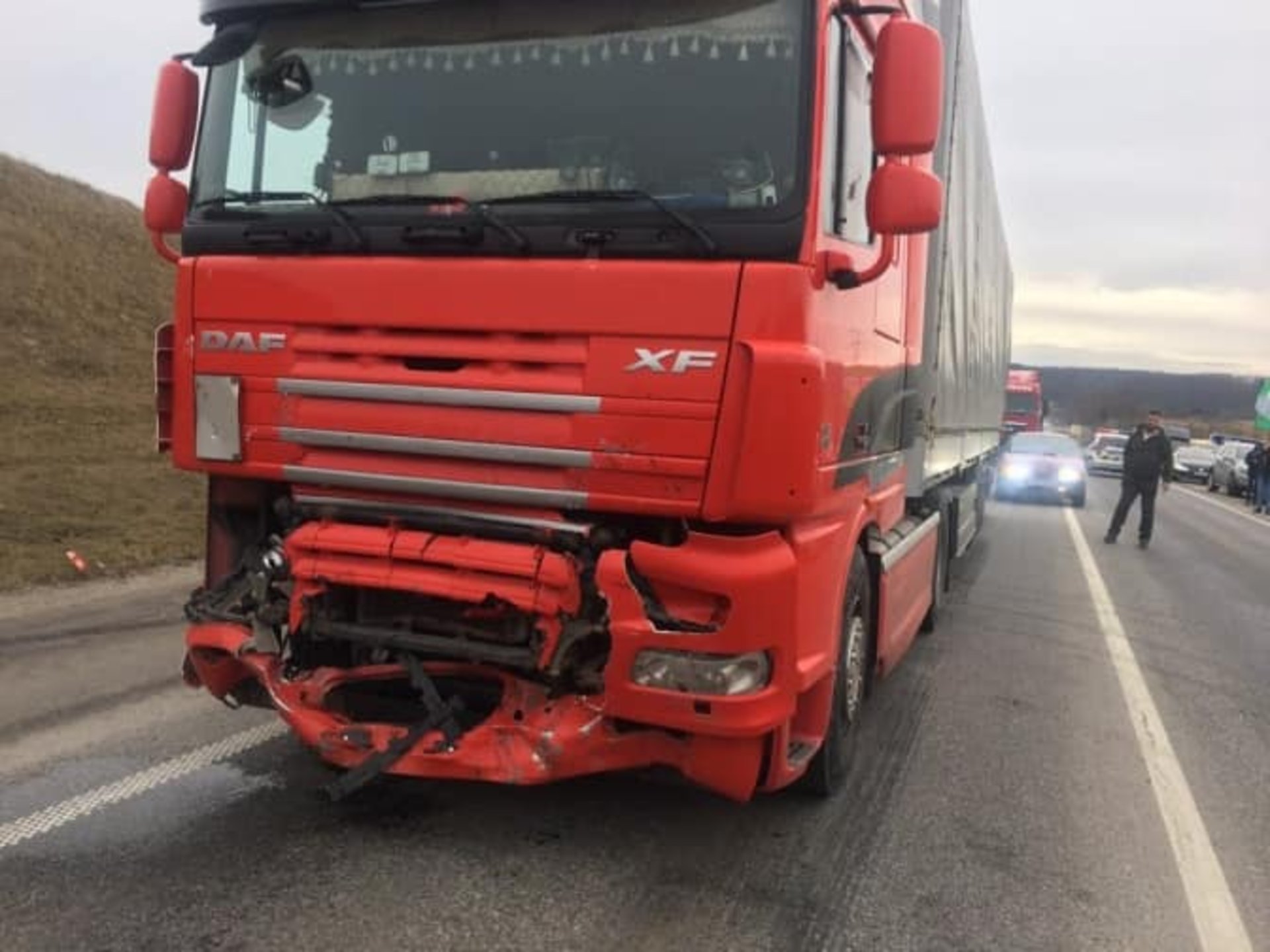 Біля Львова сталась жахлива аварія за участі шести автомобілів. Фото Варта-1