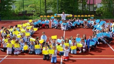 Школярі Яворівщини долучились до збору коштів на автомобіль для захисників 63-ї бригади