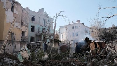 У Львові рятувальники показали наслідки ракетної атаки