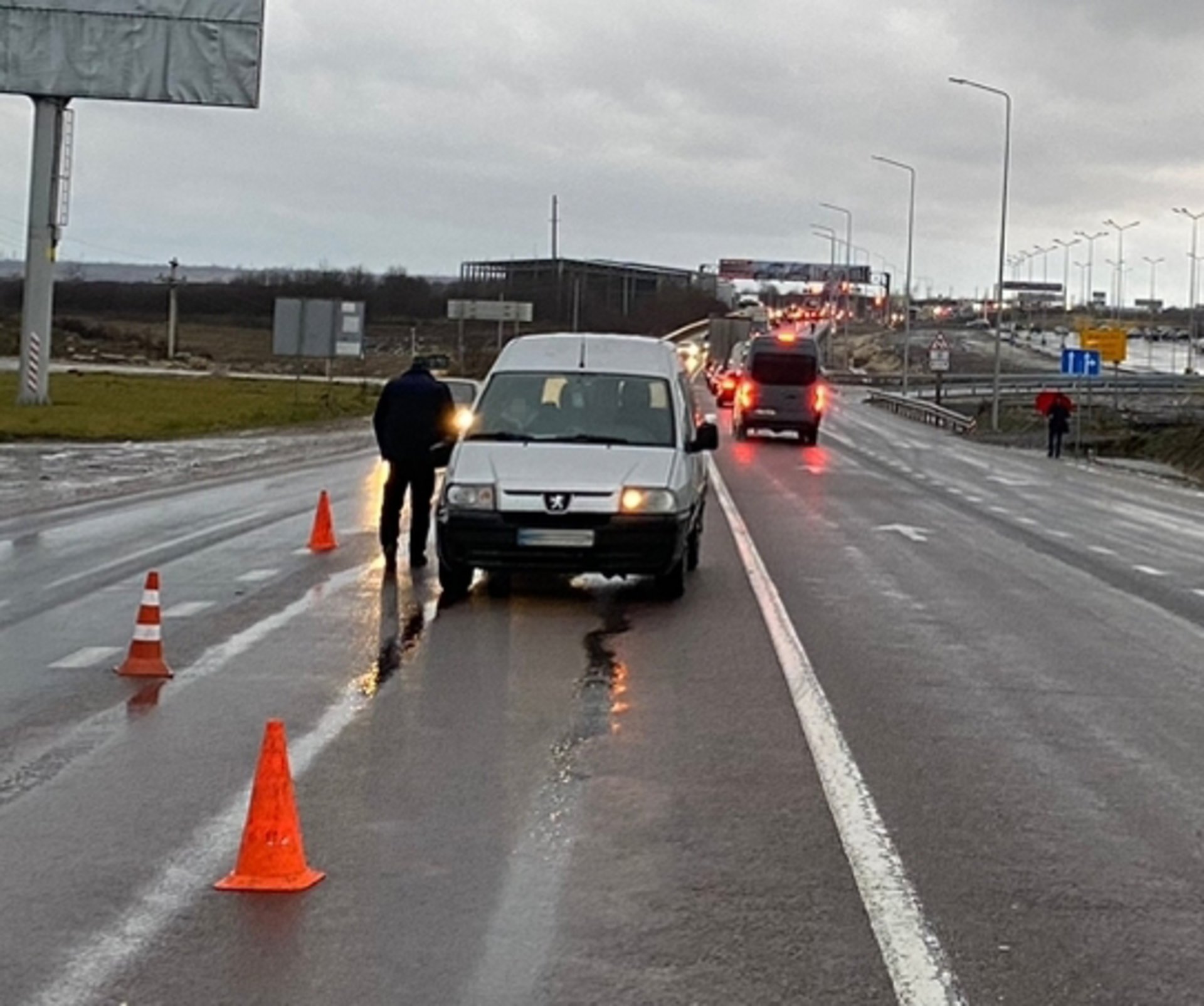 Львів’янин потрапив під колеса автомобіля