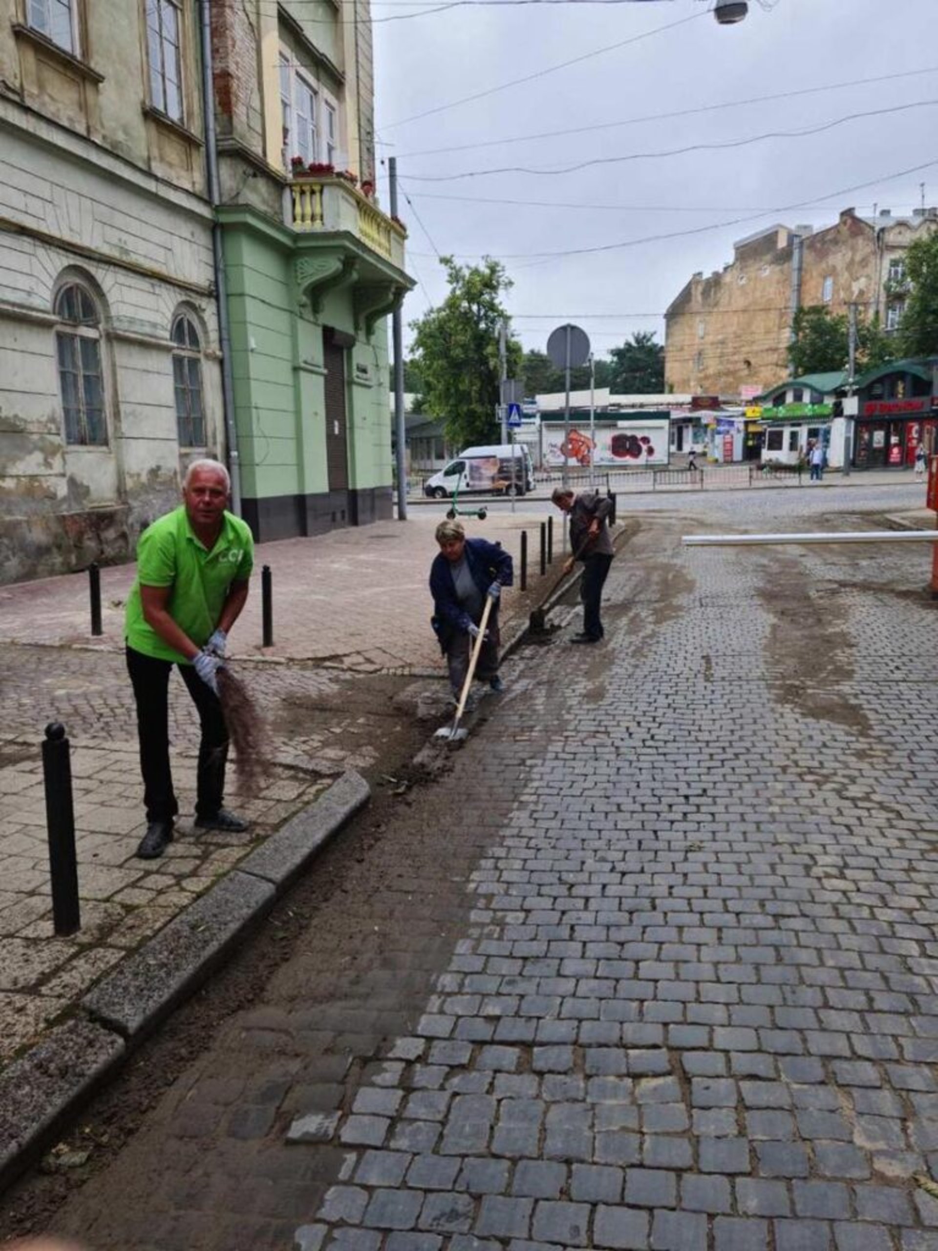 У Львові ліквідовують наслідки негоди, фото ЛМР
