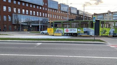 У Львові зупинився рух трамваїв на Сихів (ФОТО)