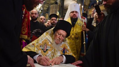 Відомий український журналіст представив фільм про Томос