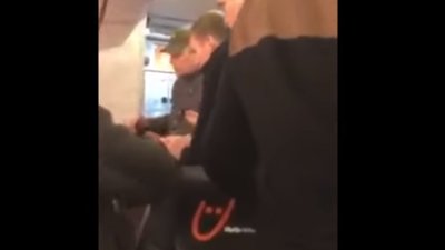 У Львові обурені люди побили п'яного пасажира літака (ВІДЕО)