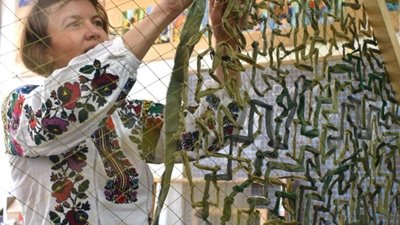 На Львівщині планують встановити національний рекорд з плетіння маскувальних сіток