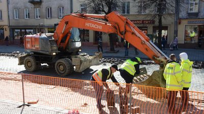 У Львові перекрили ще одну ділянку на вулиці Степана Бандери (ФОТО, ВІДЕО)