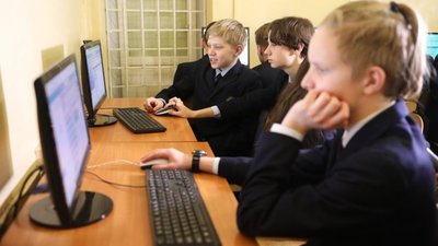До навчання у школах Львова долучається все більше внутрішньо переміщених дітей
