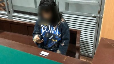 У Львові біля будівлі суду упіймали «закладчицю» наркотиків (ФОТО)