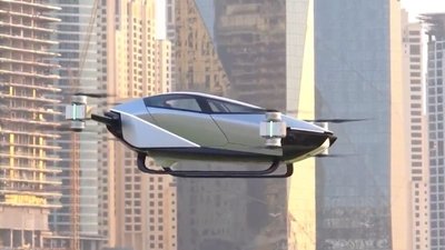 У Дубаї випробували літаючий автомобіль