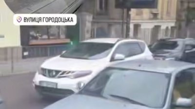У центрі Львова зупинився рух на одній з вулиць