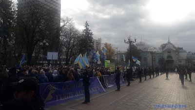 Освітяни протестують проти 40-годинного робочого тижня