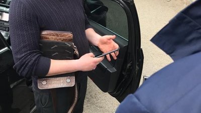 На Львівщині затримали на хабарі слідчого поліції