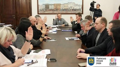 У Львові призупинено роботу Різдвяних ярмарків