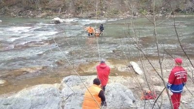 У горах Львівщини зі скелі зірвався чоловік