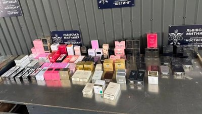 У пунктах пропуску на Львівщині виявили товари на понад 2 млн гривень